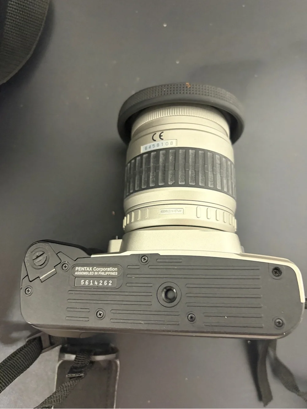 Vintage PENTAX ZX-60 35mm SLR Film Camera 28-90 mm w/ Zoom Lens, Cover, & Case
